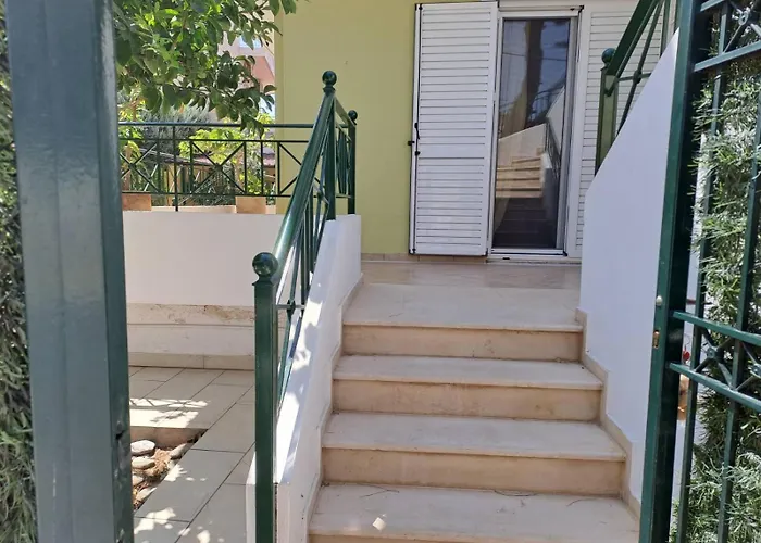 Dimitris Place Near Athens Airport