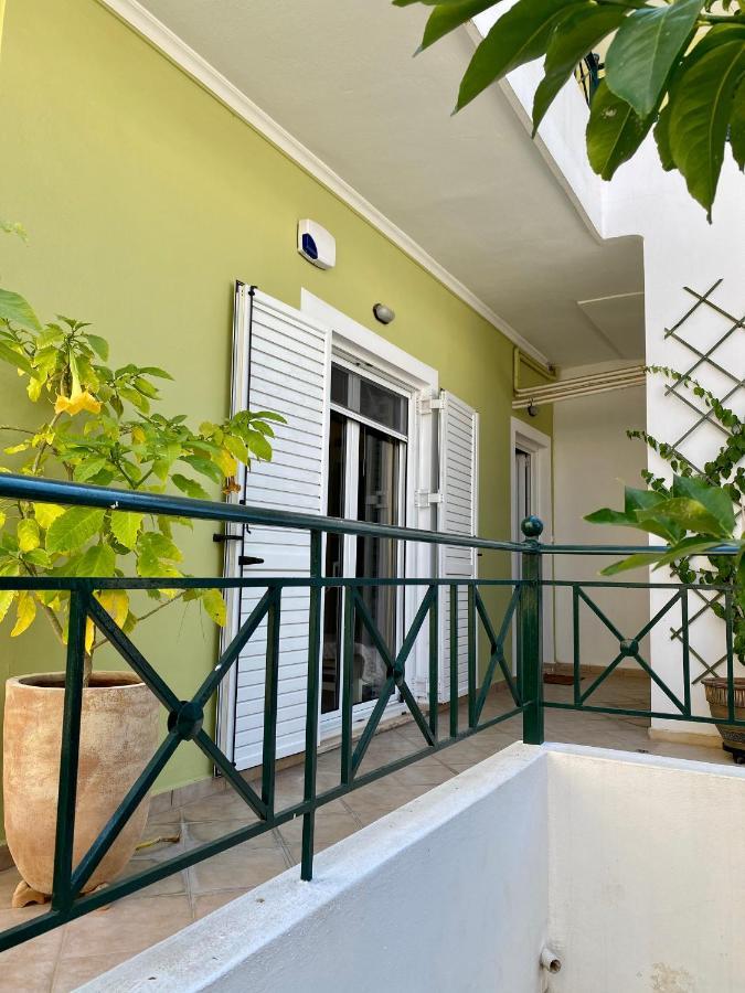 Dimitris Place Near Athens Airport Apartamento *